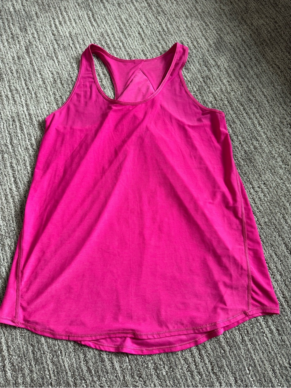Lululemon essential tank top pleated sonic pink